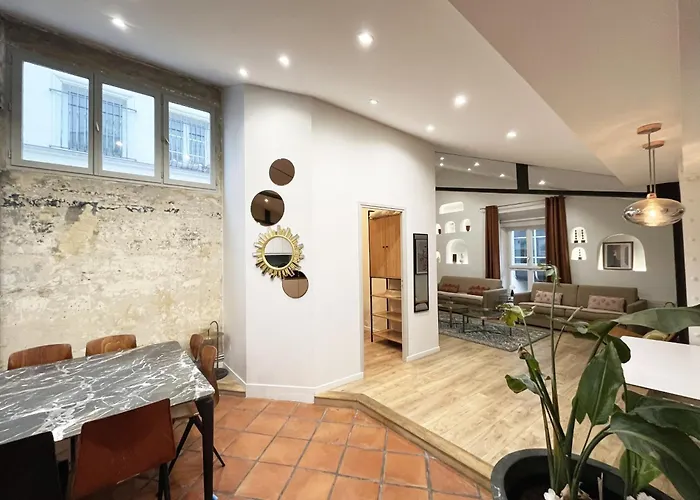 Апартаменты Urban Flat 161 - Sublime 4bdr Luxury Flat In Париж