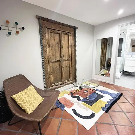 Апартаменты Urban Flat 161 - Sublime 4bdr Luxury Flat In *